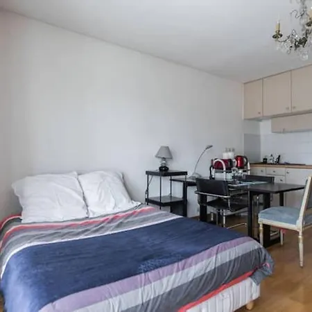 Le Cozy + Balcon Ensoleille + Parking Apartment Paris
